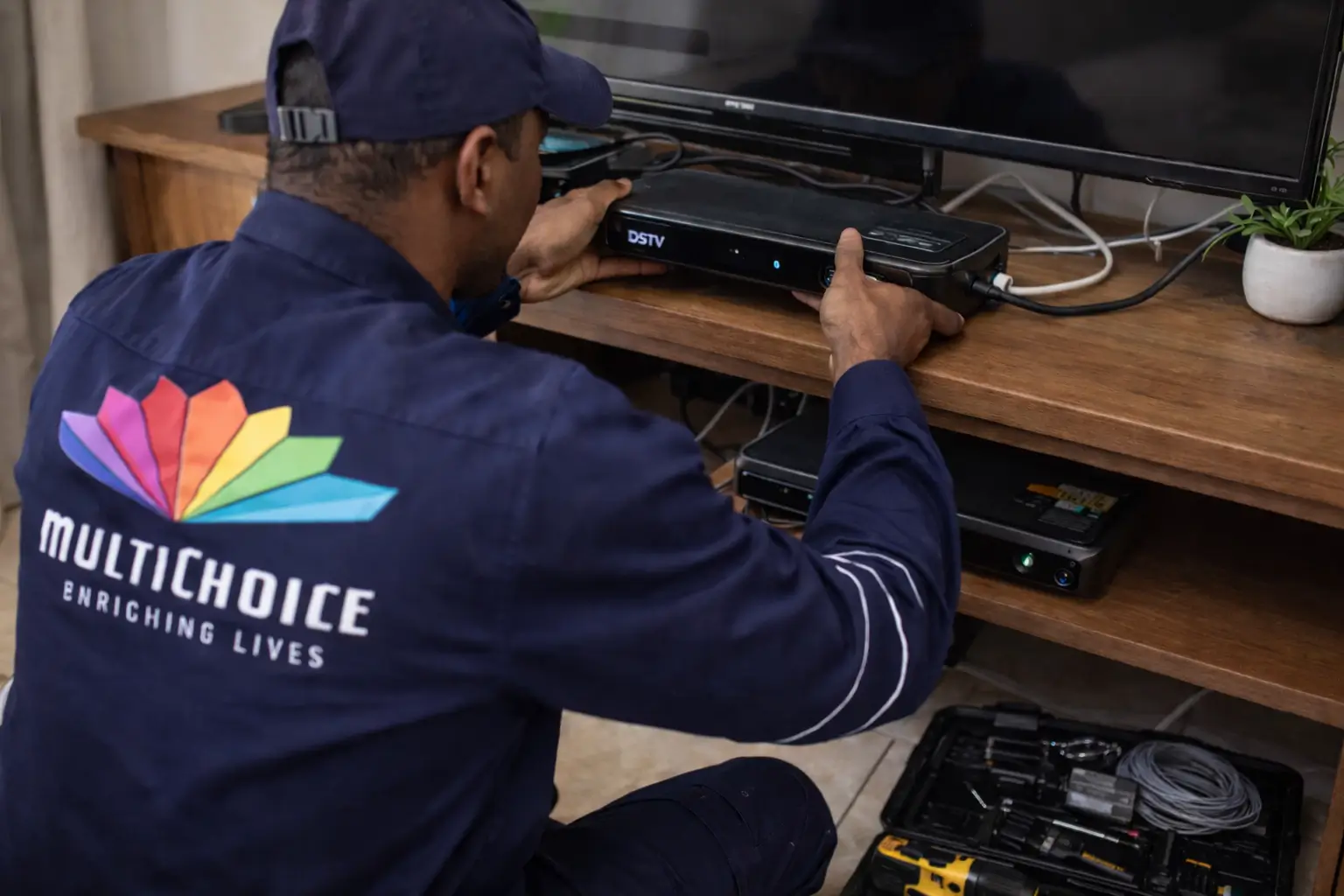 Explora Installation